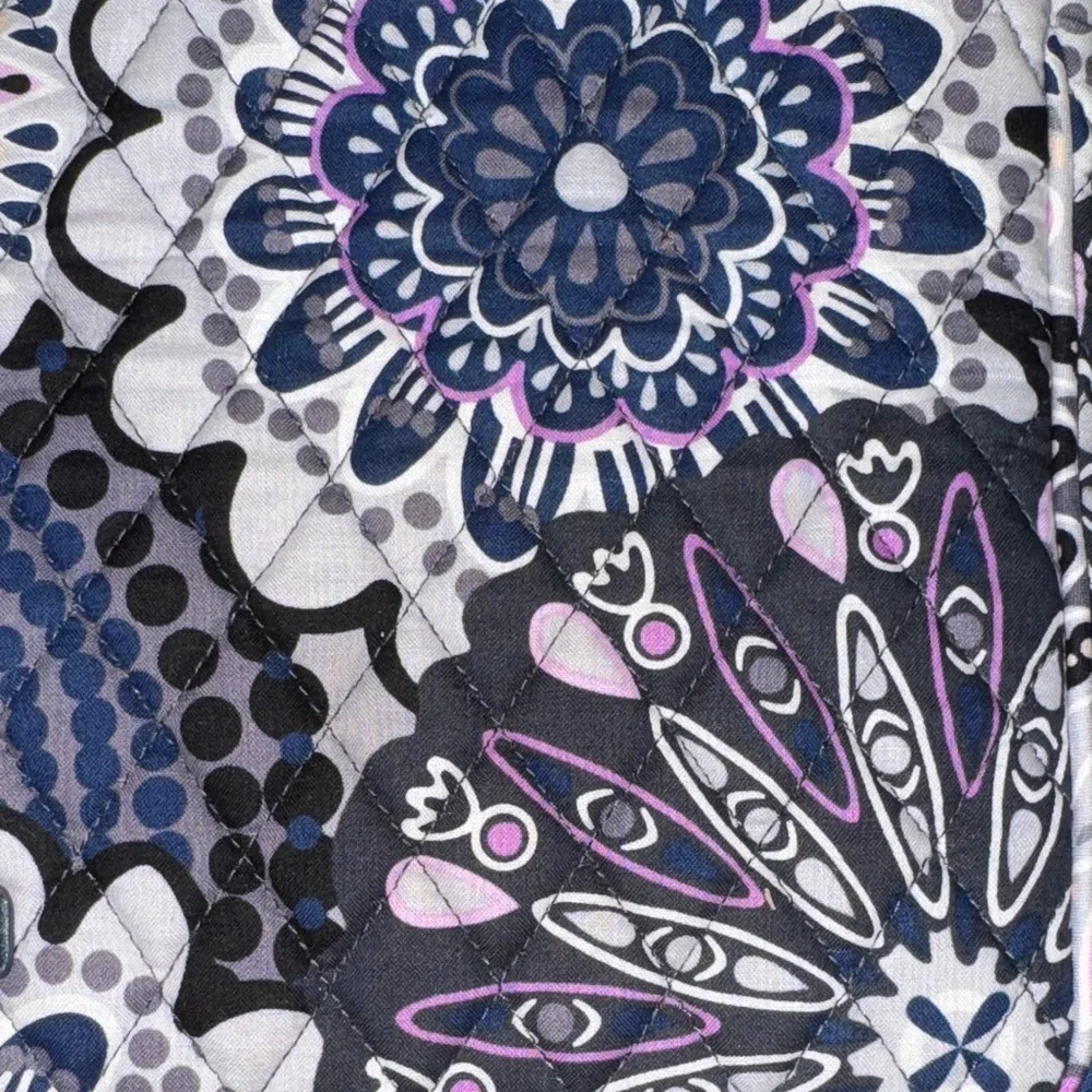 New Vera Bradley Mimosa Medallion Pattern Laptop Sleeve